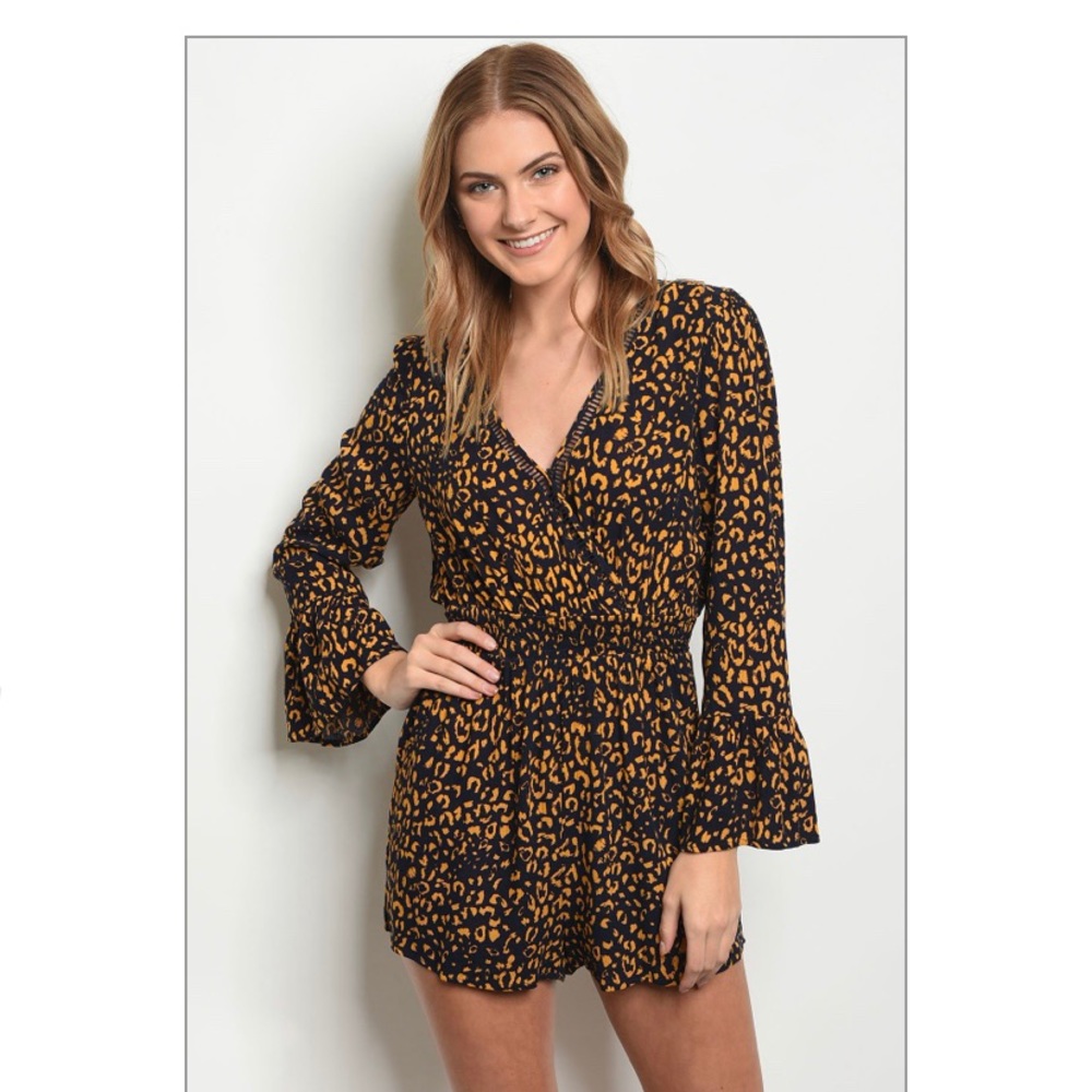 ✨✨NAVY & MUSTARD RADIANT ROMPER NWT ✨✨ - Picture 2 of 3